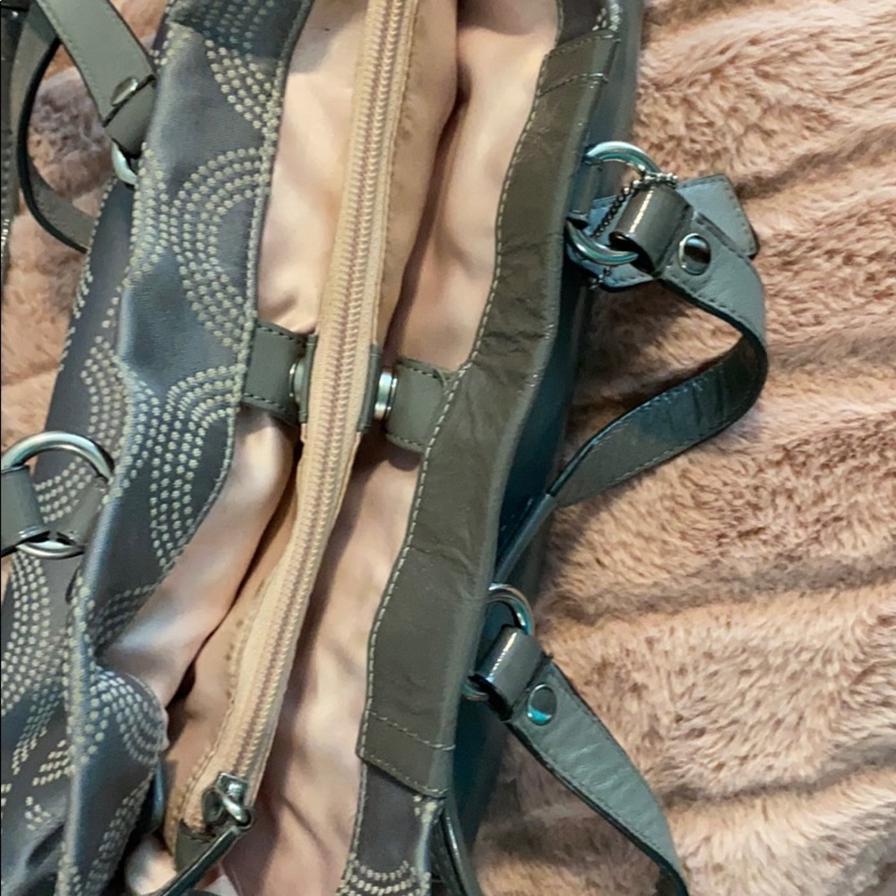 Coach Handbag - Picture 6 of 9